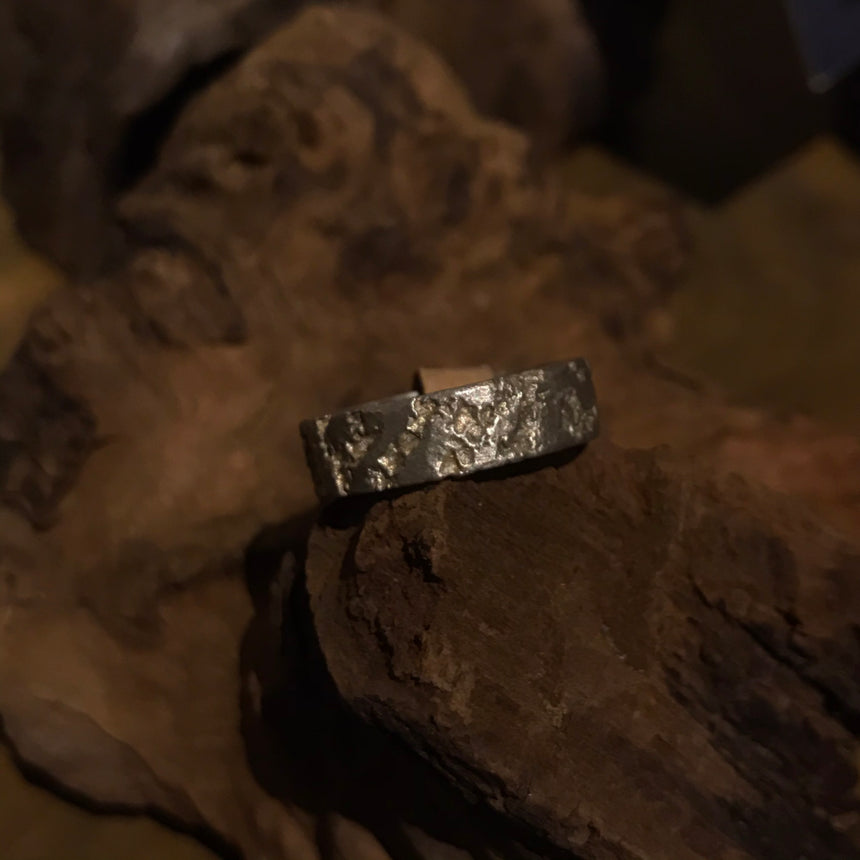 Trăng Hòa Ring - Thick Band Verson