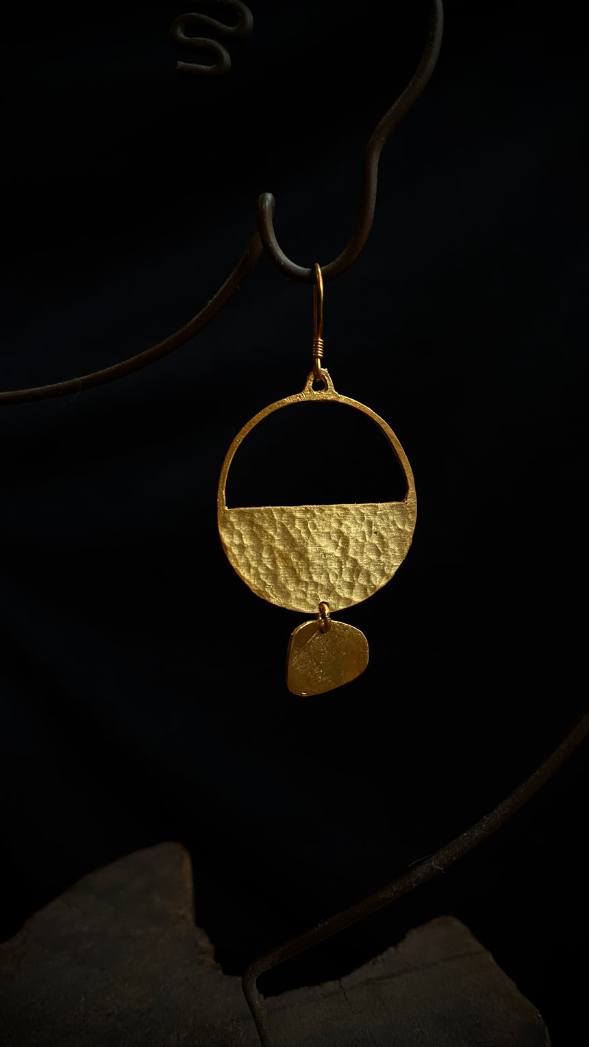 Trăng Lơ Earrings