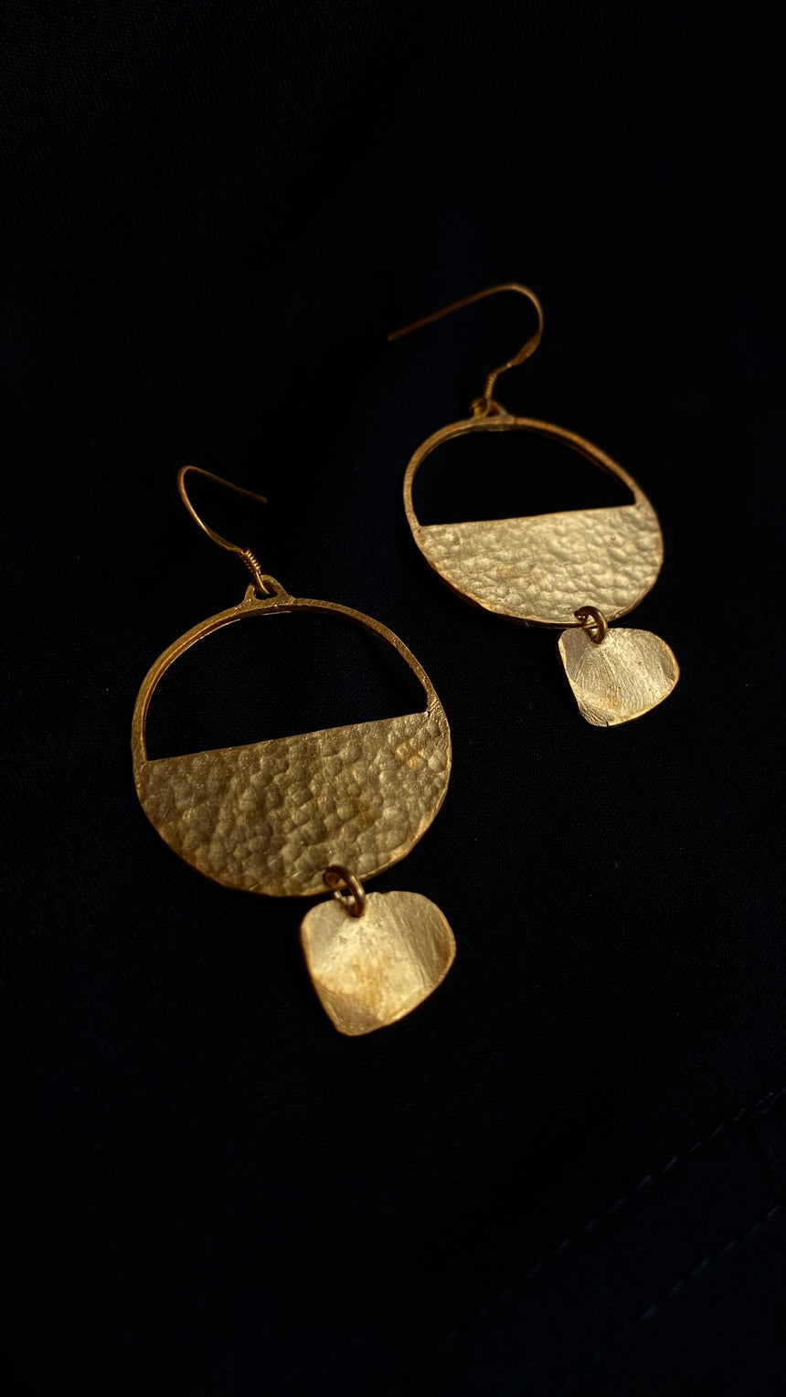 Trăng Lơ Earrings