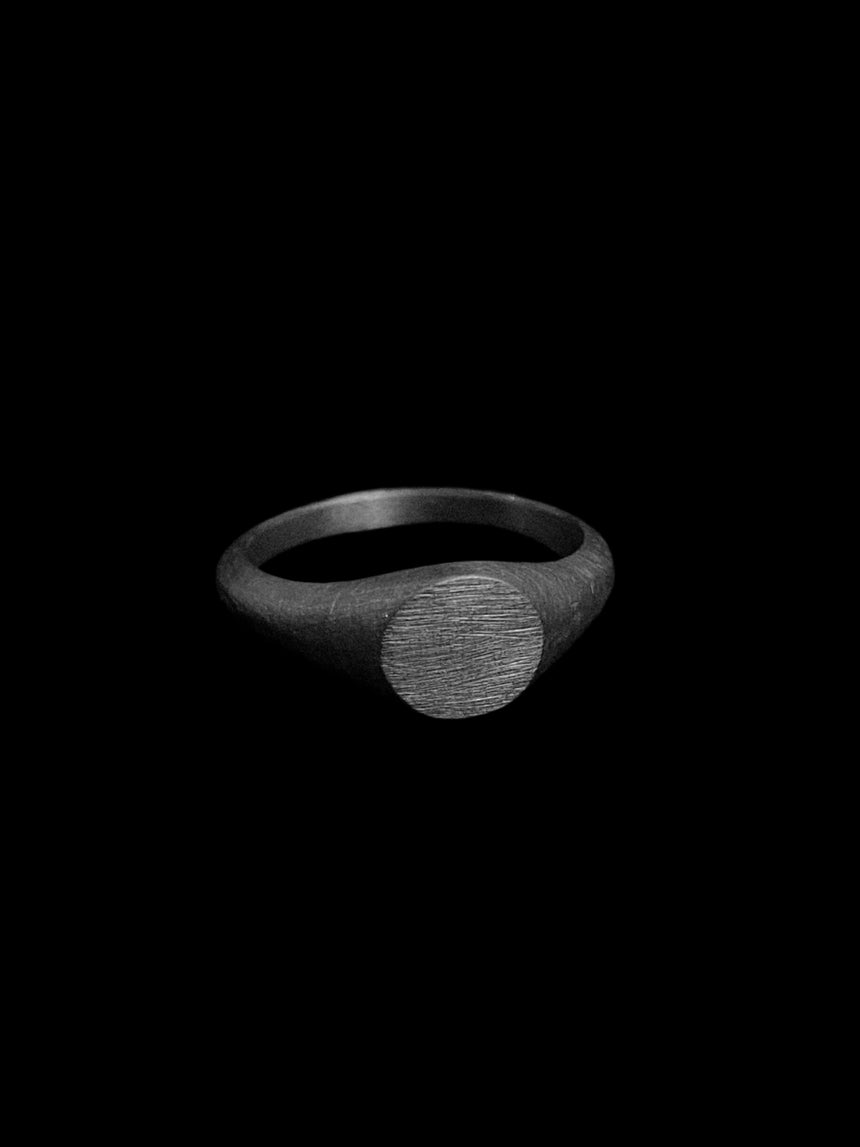 Mộc Viên Ring - Medium Signet Ring