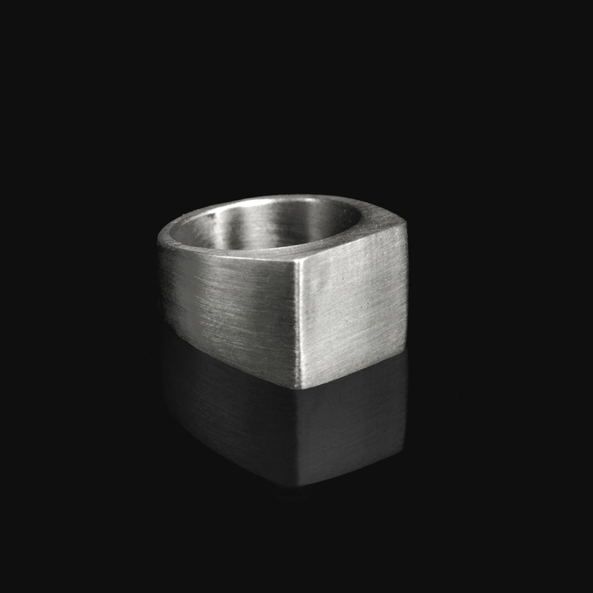 Mộc Thiết Ring - Large Signet Ring