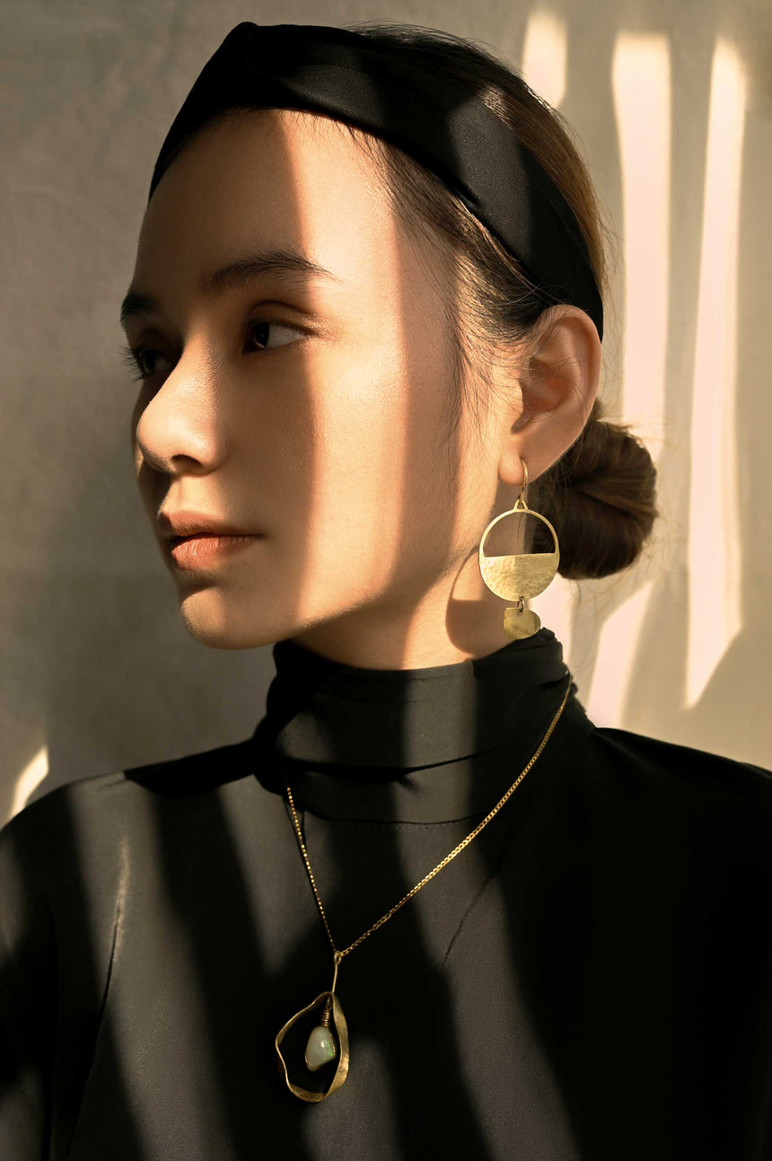 Trăng Lơ Earrings