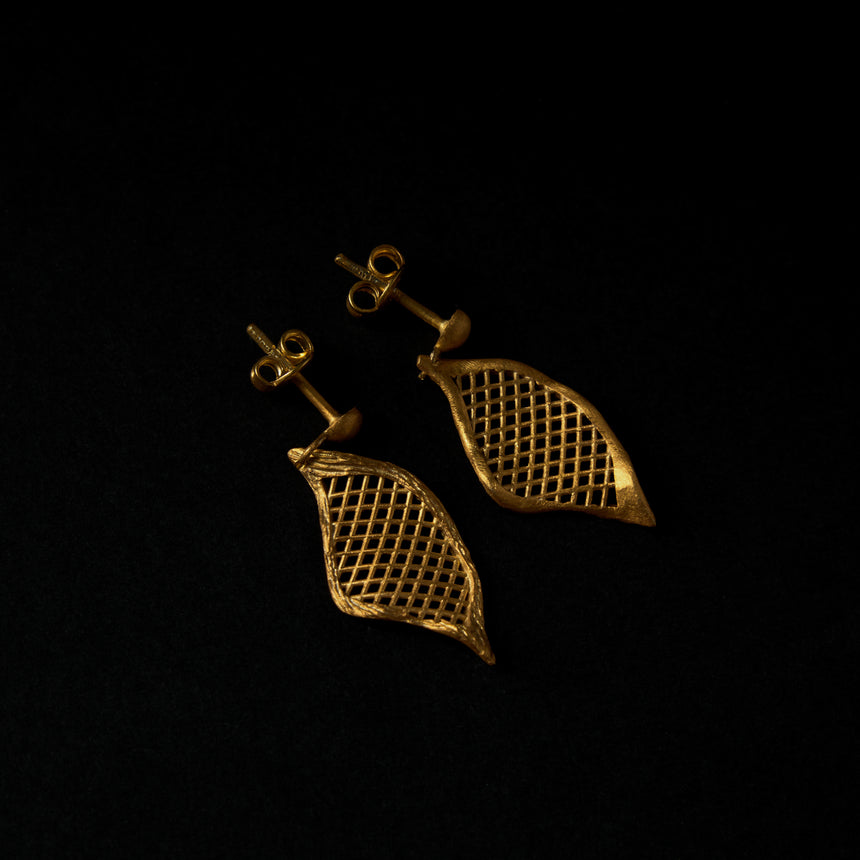 Kén Võng Earrings