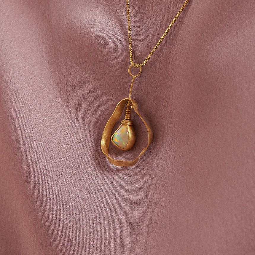 Mộc Quả Necklace