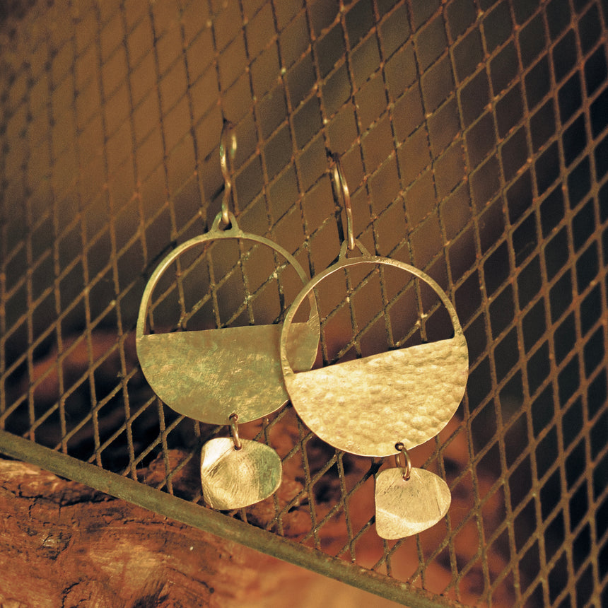 Trăng Lơ Earrings