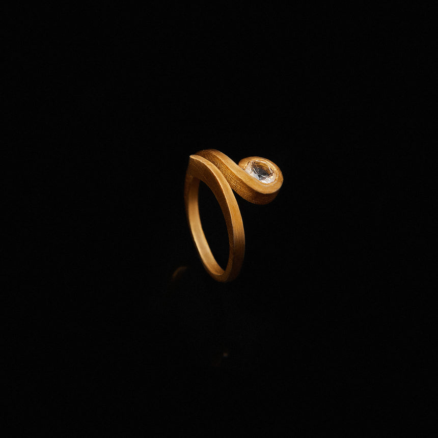 Viên Giêng - Gold Ring