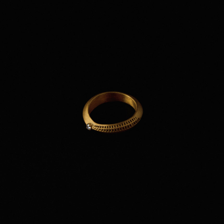Kén Giao Gold Ring - Natural Diamond